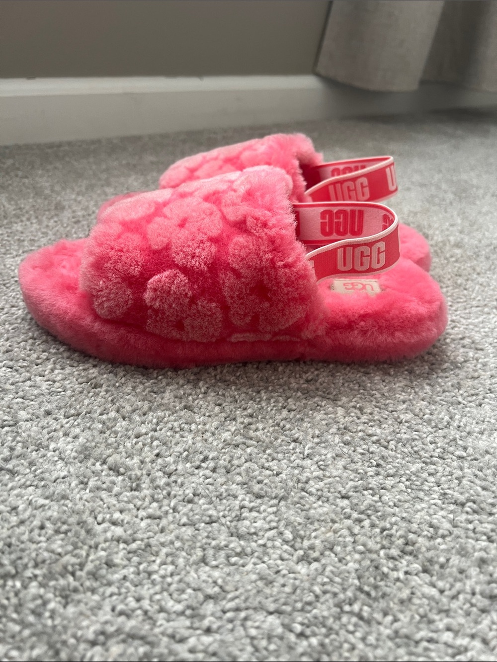 UGG Fluff Yeah Poppy Pink Slides - Picture 6 of 6